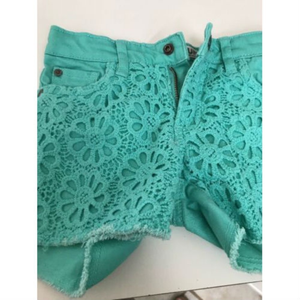 Ruum Girls Lace Fancy Shorts Size 4